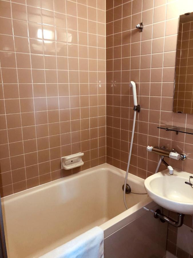 Business Hotel Kawashima - Vacation Stay 15828V Вакаяма Экстерьер фото